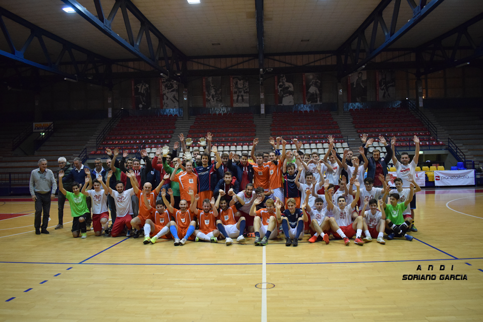 CALCIO A 5 RIMINI, SAMBA E RIMINI F.C. INSIEME APPASSIONATAMENTE PER LA FESTA DI NATALE